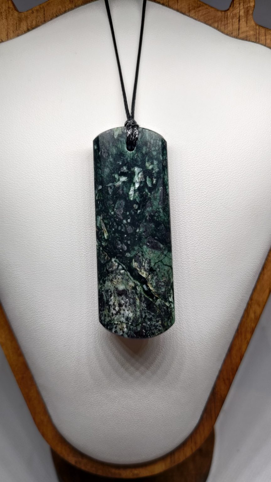 Pounamu Toki – Hand-Carved New Zealand Greenstone Adze 0007
