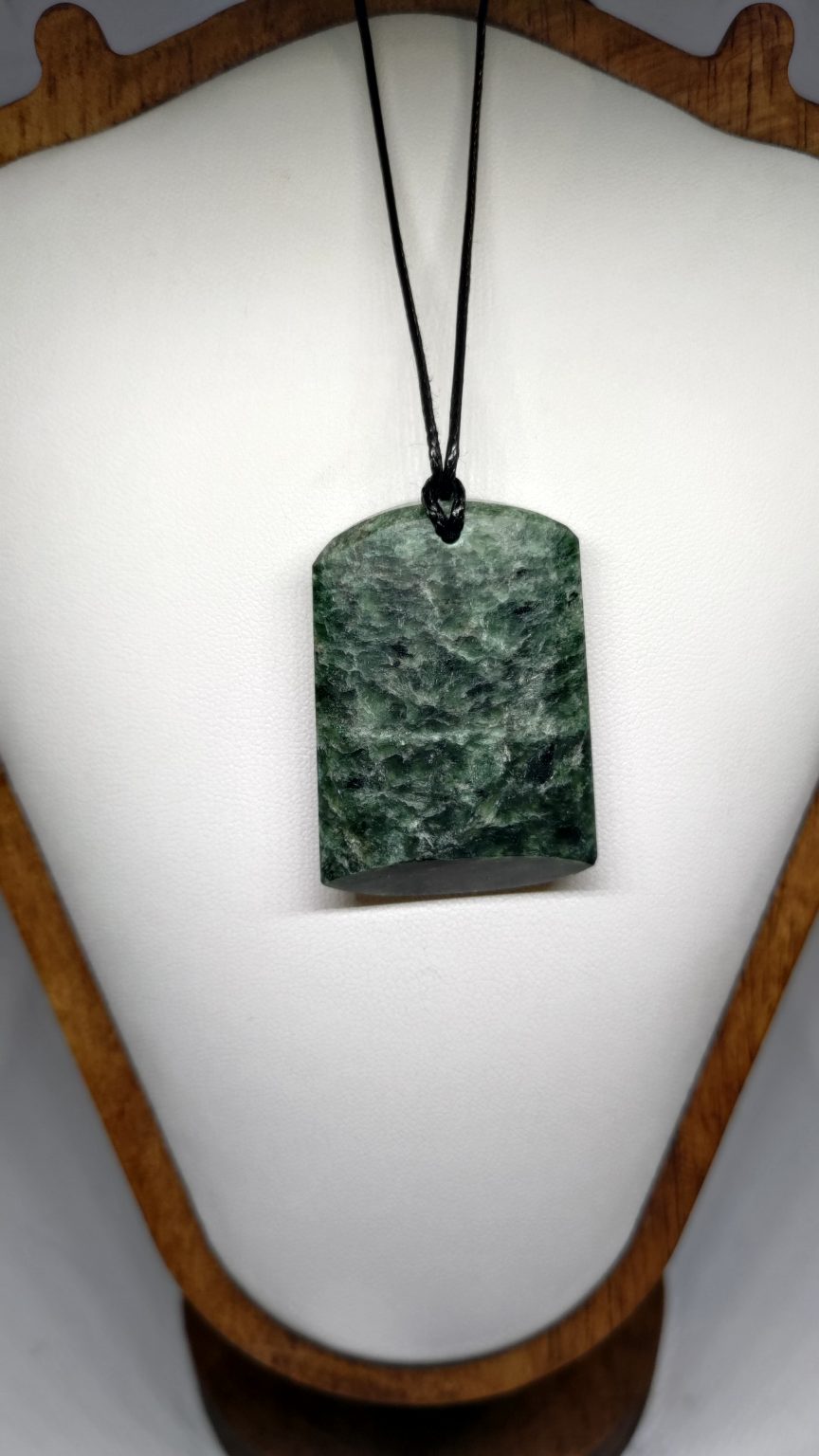 Pounamu Toki – Hand-Carved New Zealand Greenstone Adze 0009