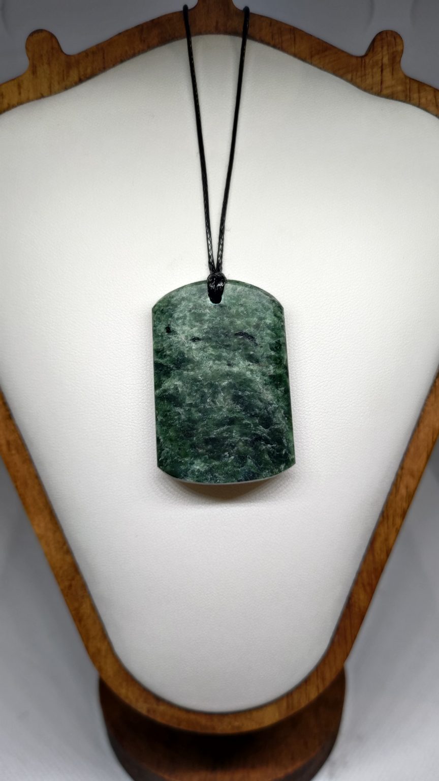 Pounamu Toki – Hand-Carved New Zealand Greenstone Adze 0009