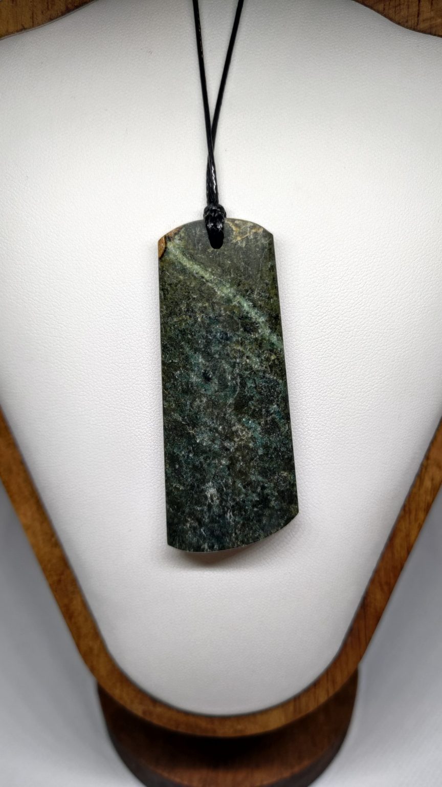 Pounamu Toki – Hand-Carved New Zealand Greenstone Adze 0012