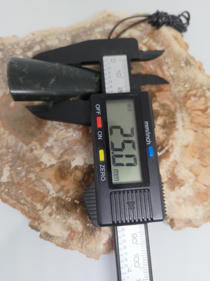 Pounamu Toki – Hand-Carved New Zealand Greenstone Adze 0030