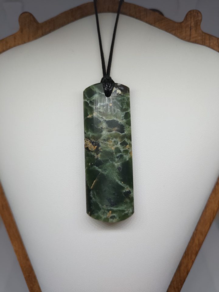 Pounamu Toki – Hand-Carved New Zealand Greenstone Adze 0028