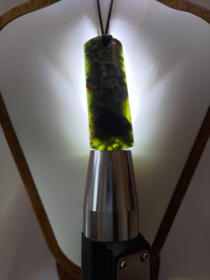Pounamu Toki – Hand-Carved New Zealand Greenstone Adze 0028
