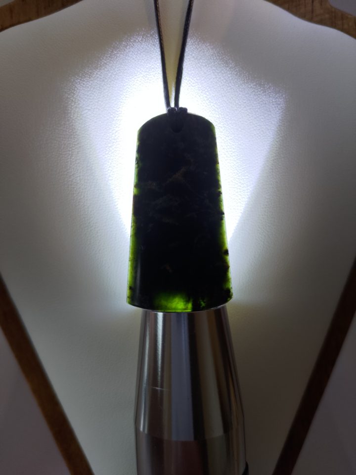 Pounamu Toki – Hand-Carved New Zealand Greenstone Adze 0033