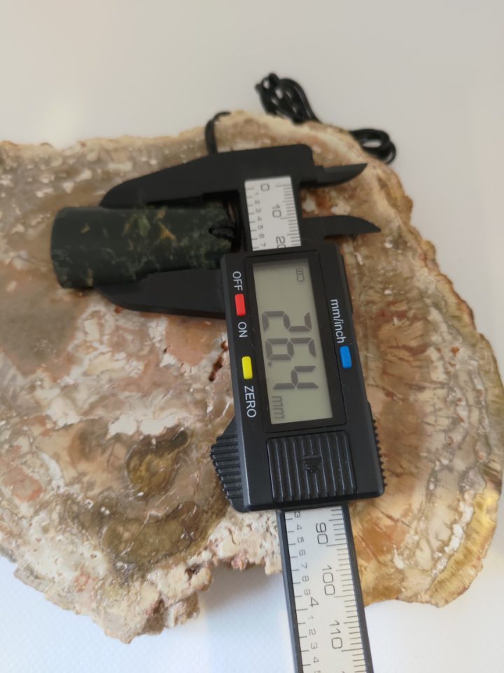 Pounamu Toki – Hand-Carved New Zealand Greenstone Adze 0033