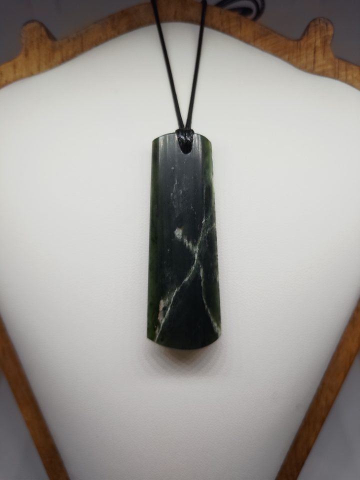 Pounamu Toki – Hand-Carved New Zealand Greenstone Adze 0036