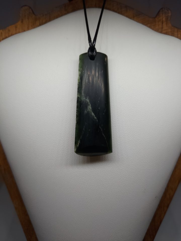 Pounamu Toki – Hand-Carved New Zealand Greenstone Adze 0036