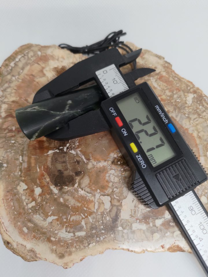 Pounamu Toki – Hand-Carved New Zealand Greenstone Adze 0036