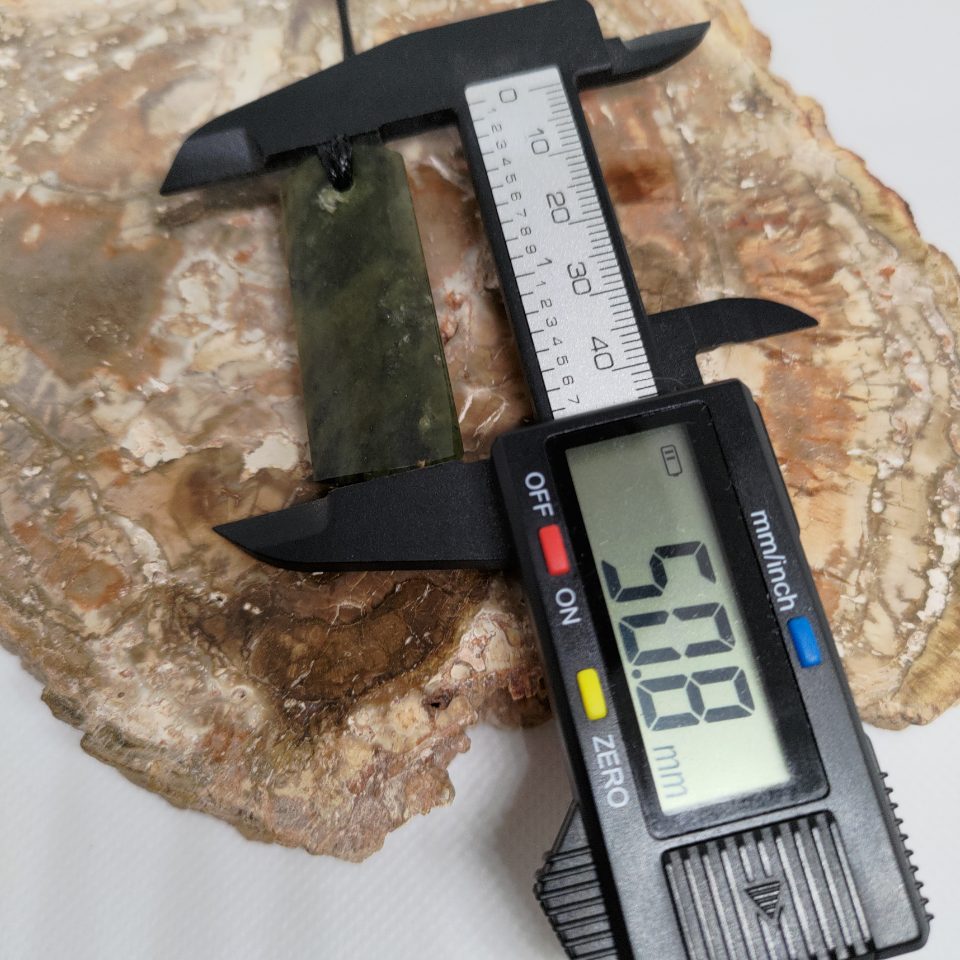 Pounamu Toki – Hand-Carved New Zealand Greenstone Adze 0035