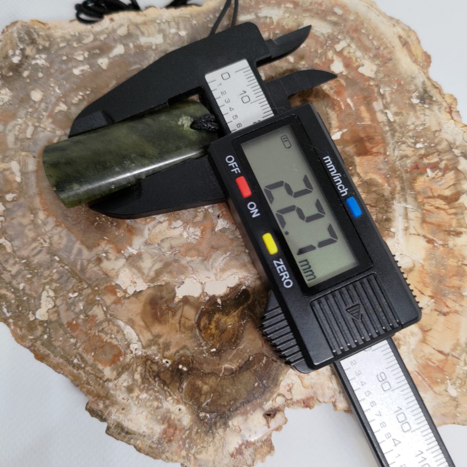 Pounamu Toki – Hand-Carved New Zealand Greenstone Adze 0035