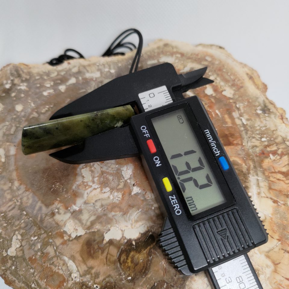 Pounamu Toki – Hand-Carved New Zealand Greenstone Adze 0035