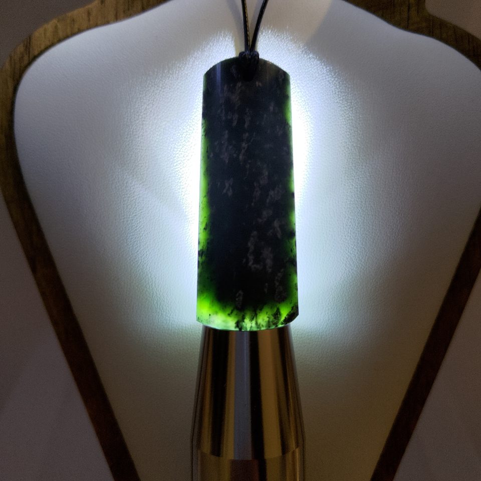 Pounamu Toki – Hand-Carved New Zealand Greenstone Adze 0042