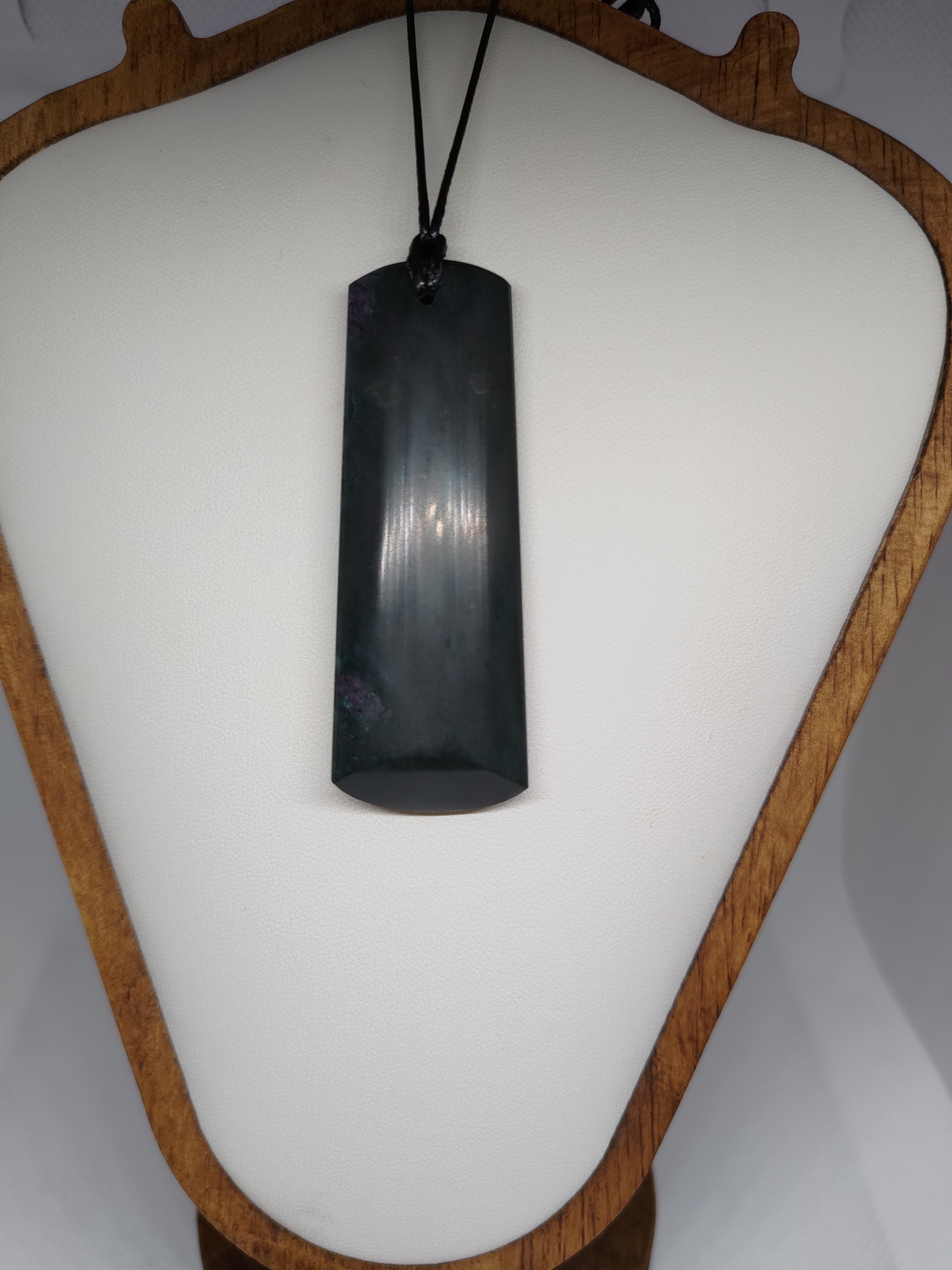 Goodletite – New Zealand Ruby Rock Hand Carved Pendant 0050