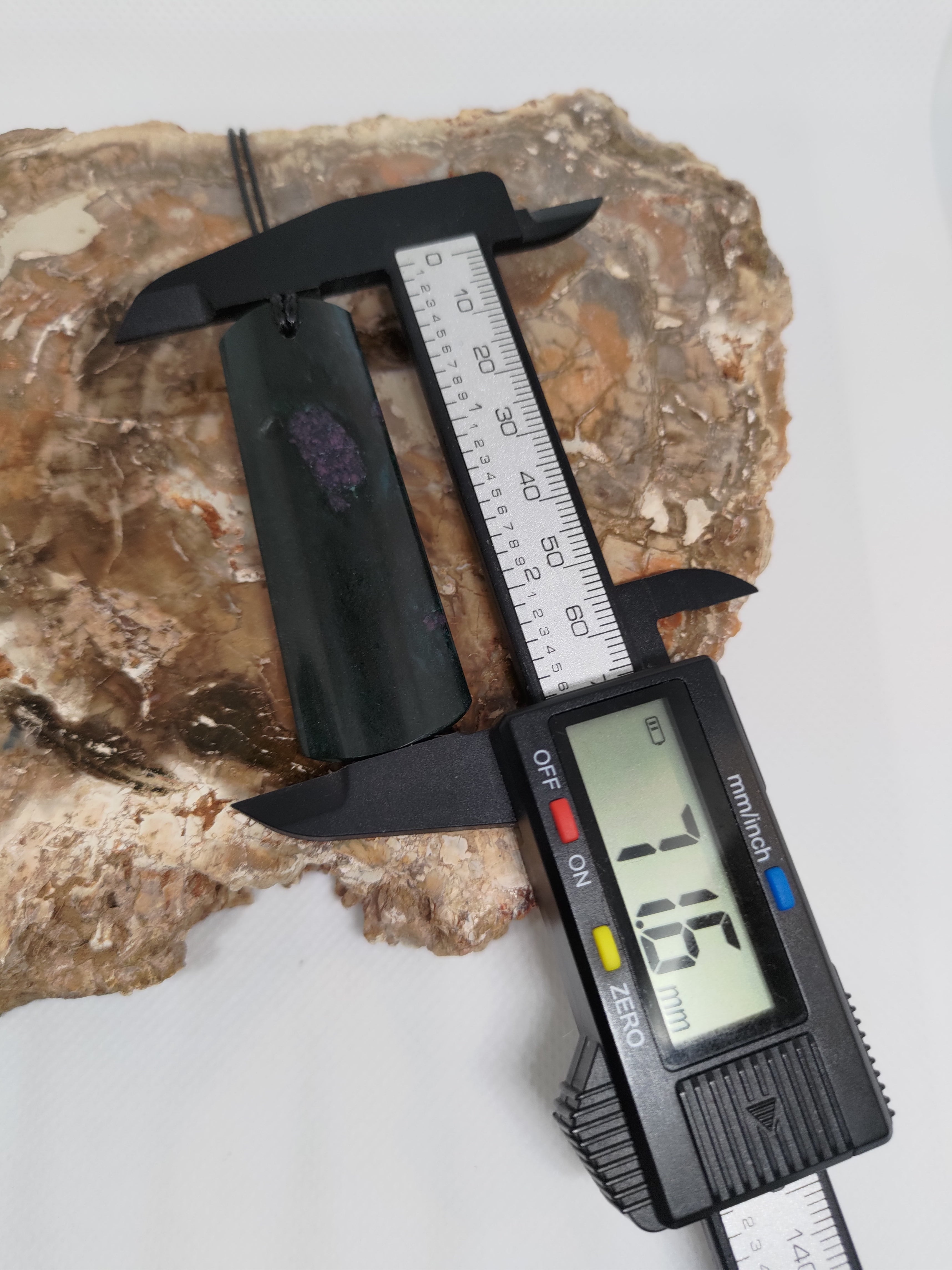 Goodletite – New Zealand Ruby Rock Hand Carved Pendant 0050