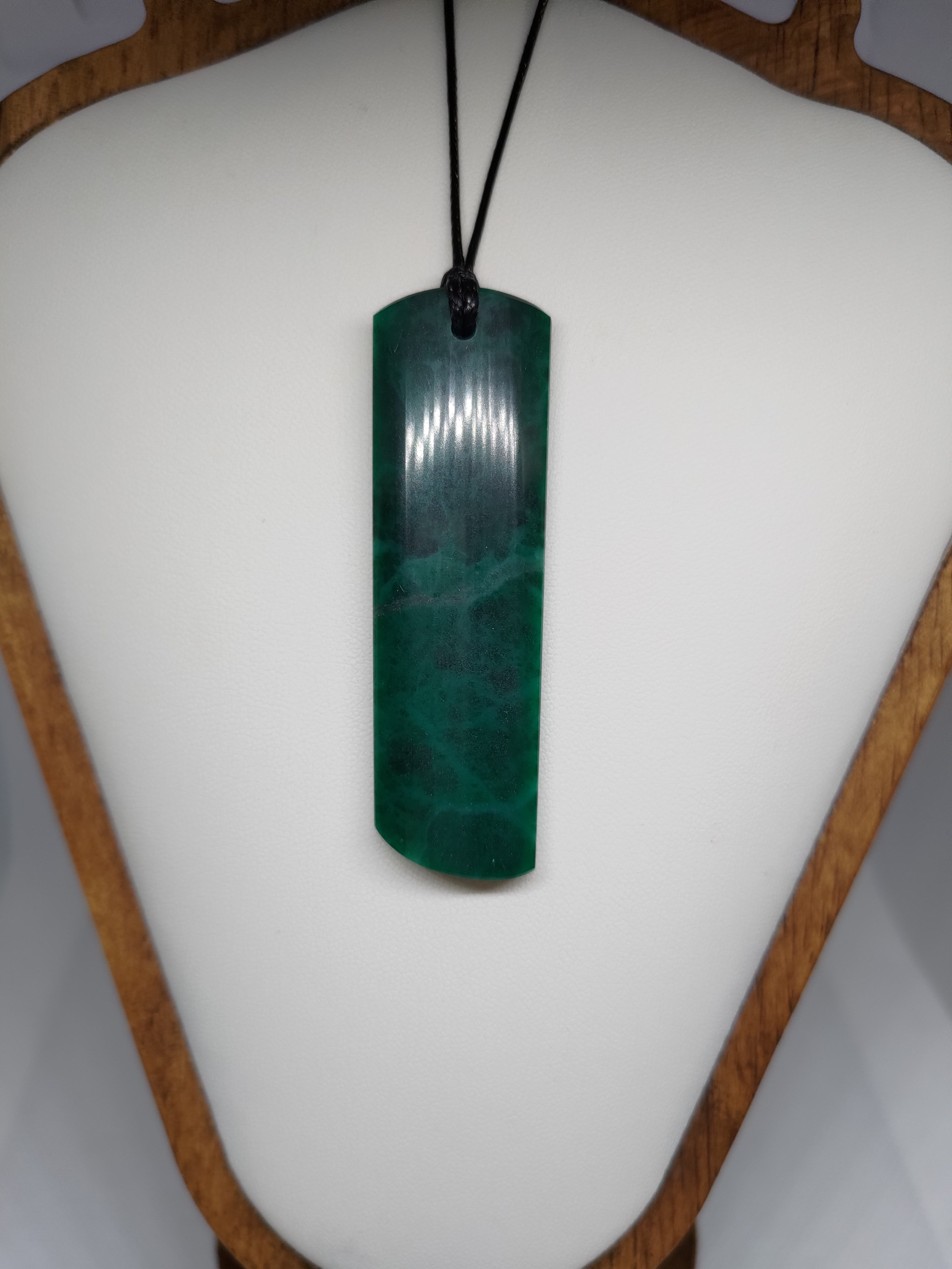 Goodletite – New Zealand Ruby Rock Hand Carved Pendant 0051