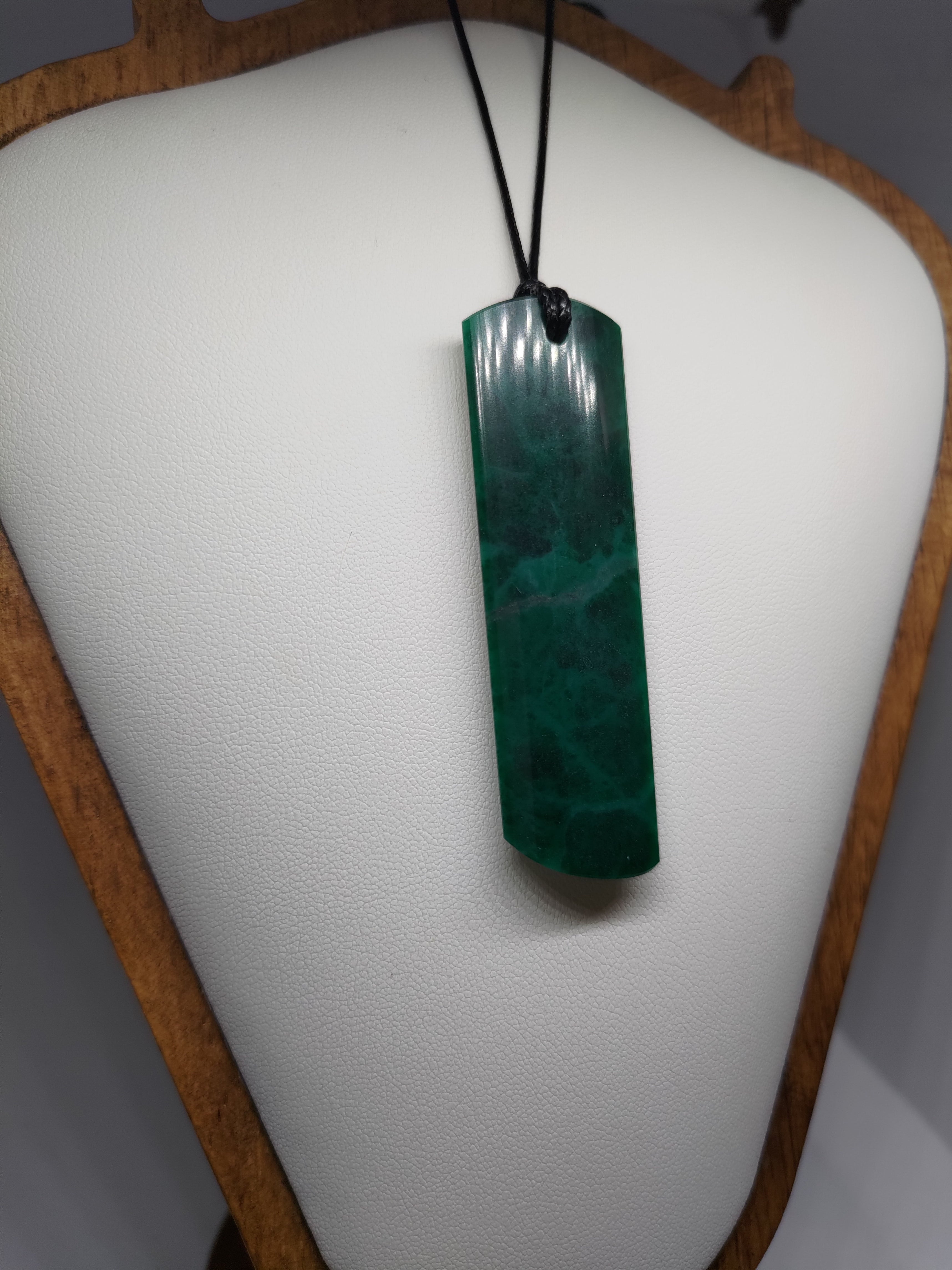 Goodletite – New Zealand Ruby Rock Hand Carved Pendant 0051