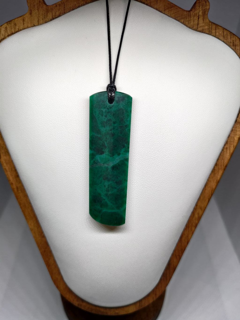 Goodletite – New Zealand Ruby Rock Hand Carved Pendant 0051