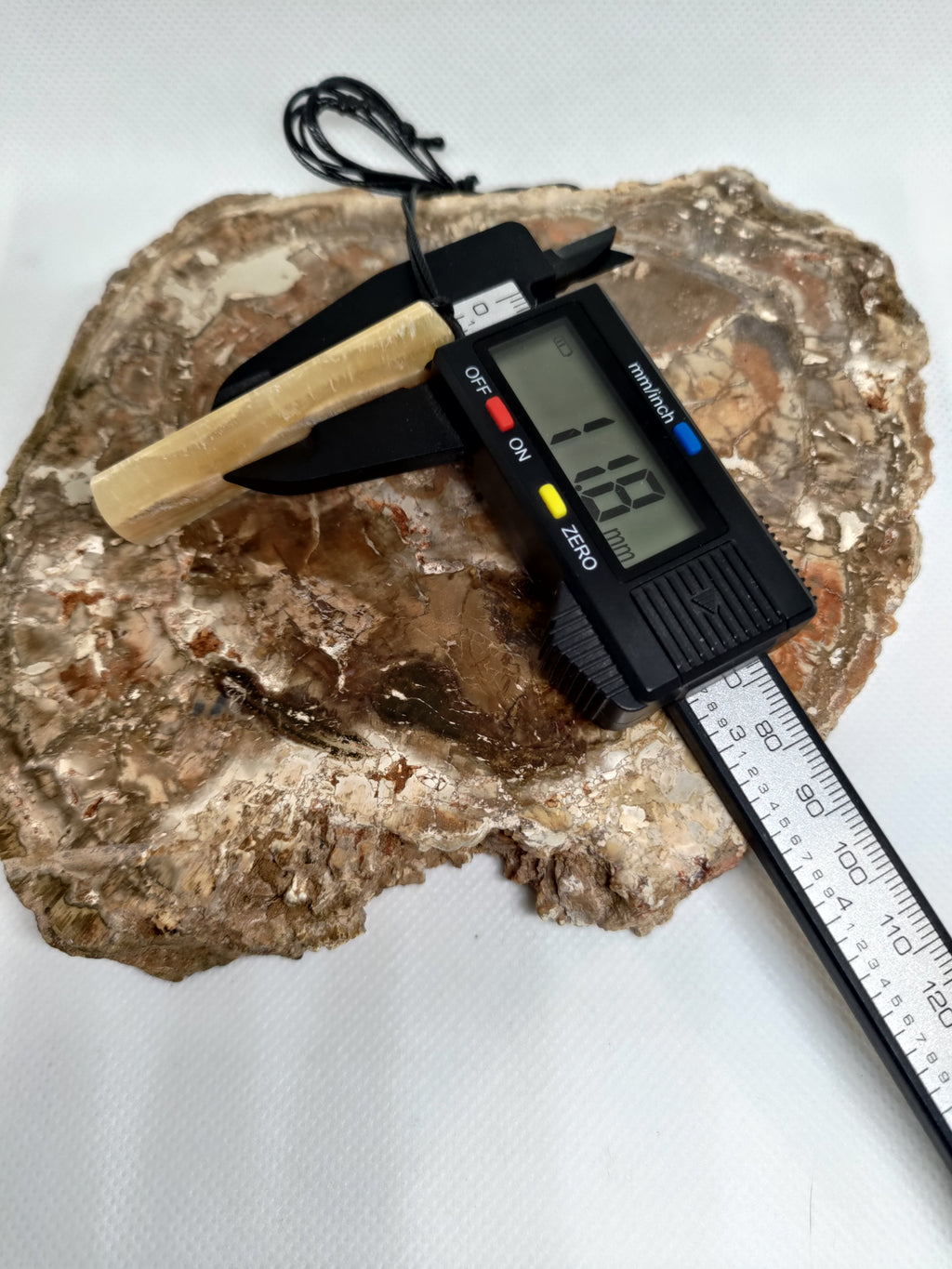 New Zealand Calcite Stone Necklace Ref 0011