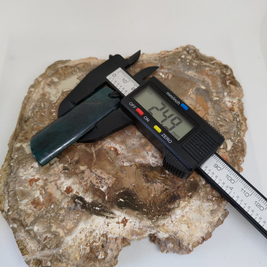 Goodletite – New Zealand Ruby Rock Hand Carved Pendant 0062