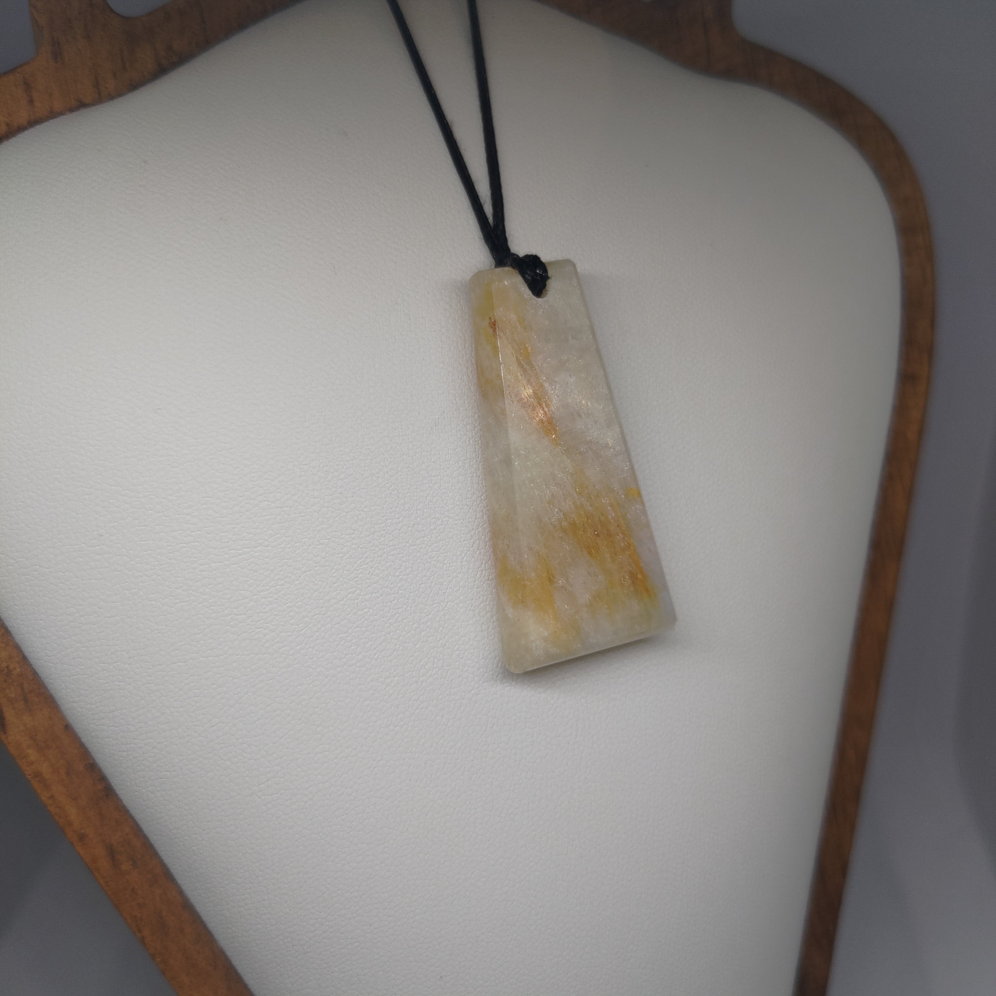 Hand Carved Moonstone Pendant 0074