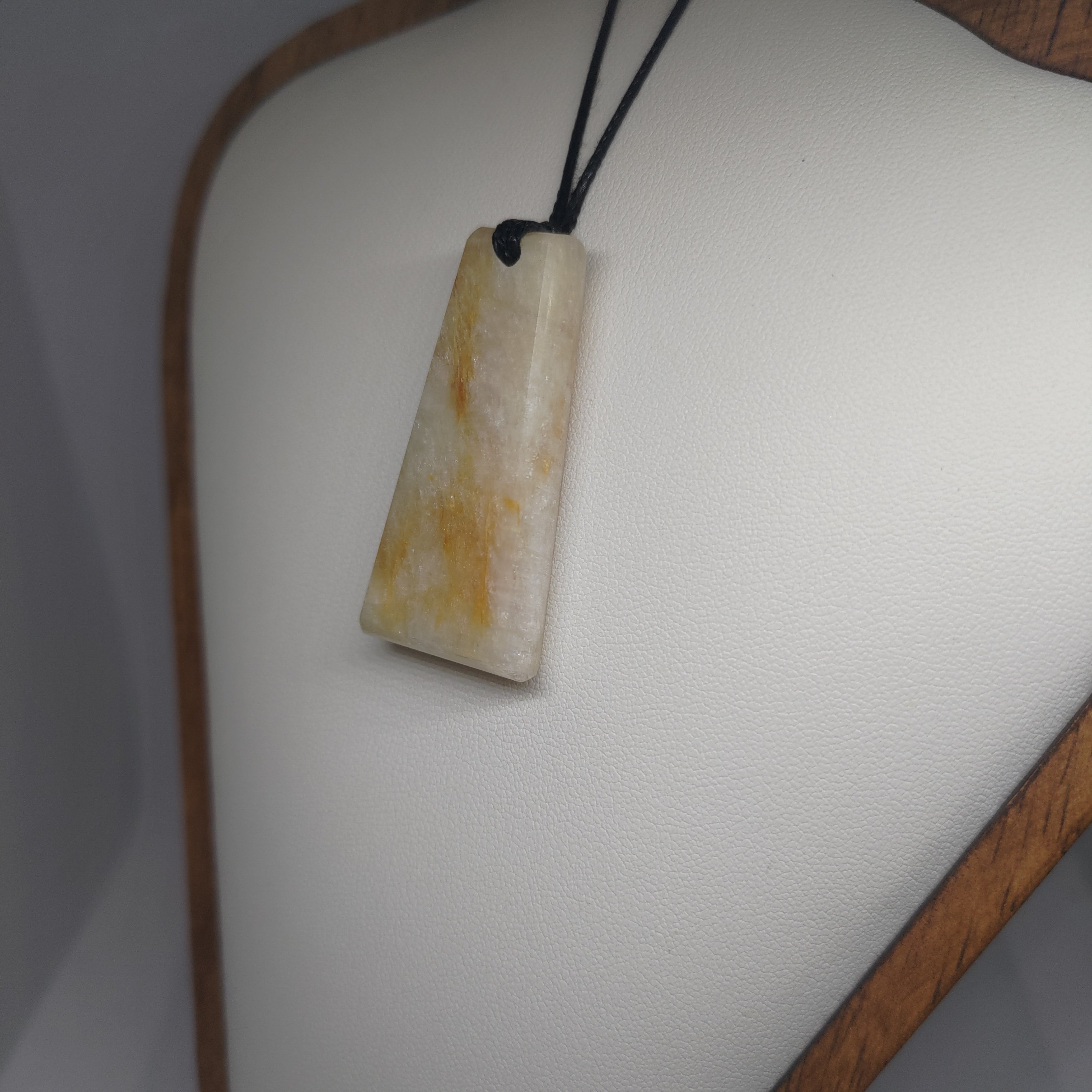 Hand Carved Moonstone Pendant 0074