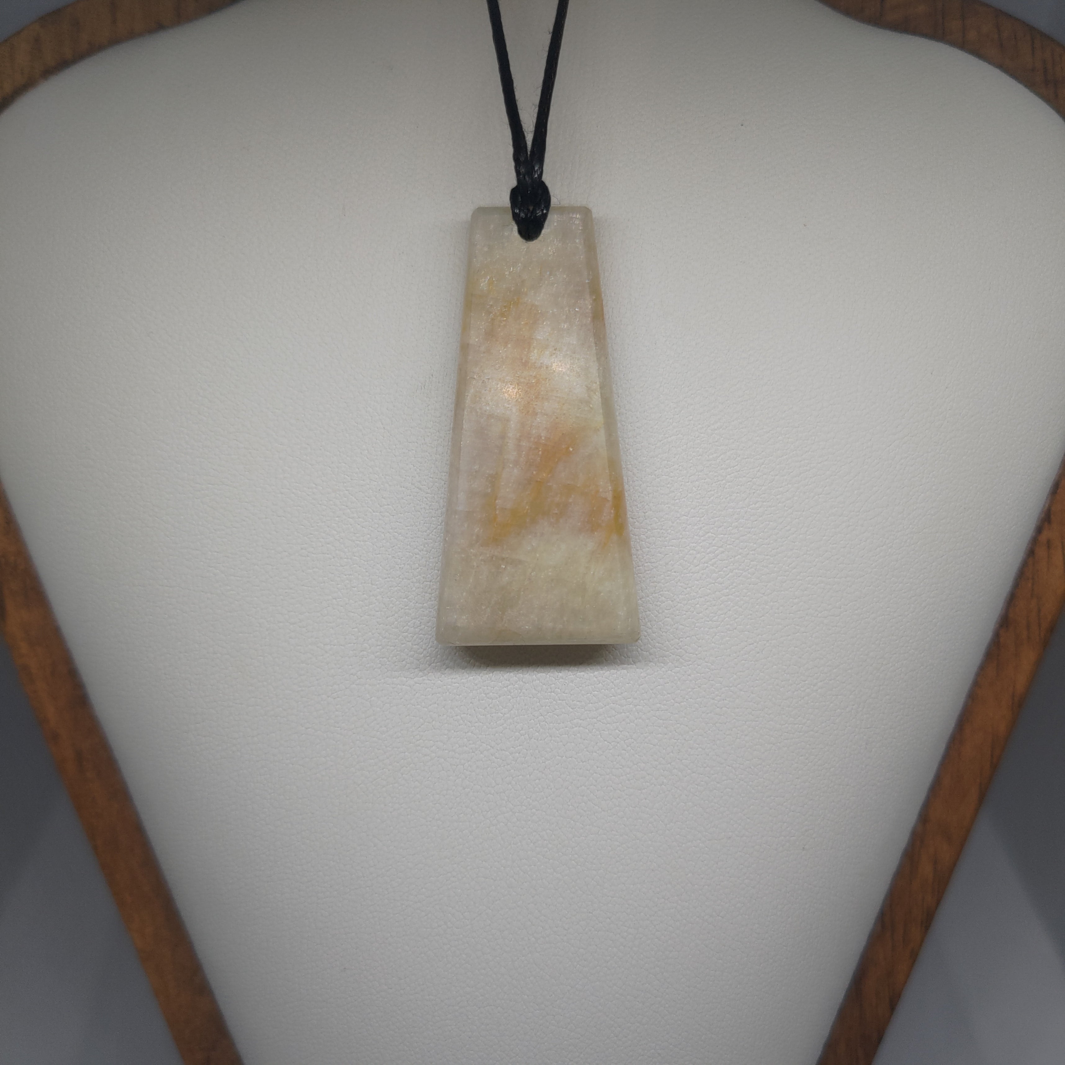 Hand Carved Moonstone Pendant 0074