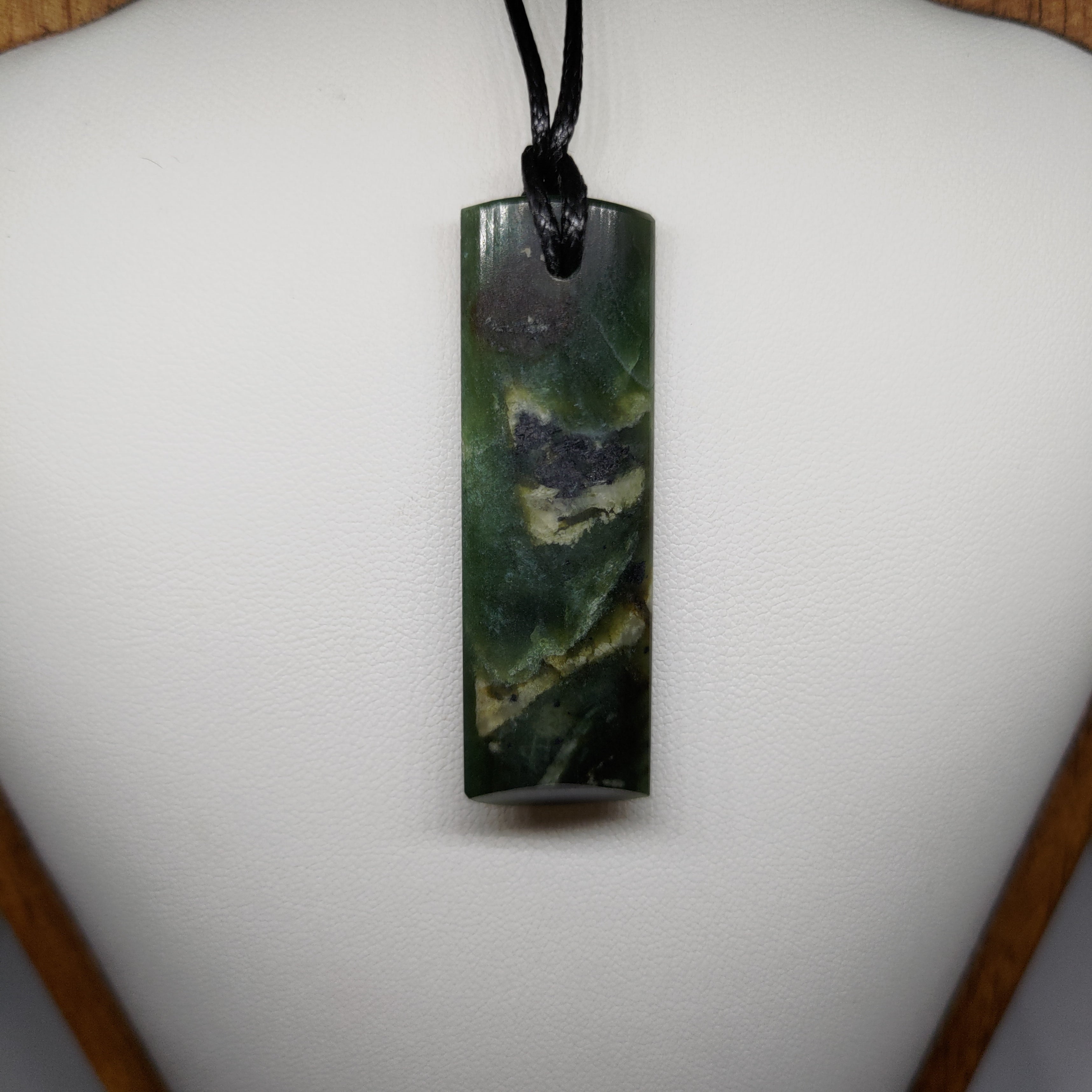 Pounamu Toki – Hand-Carved New Zealand Greenstone Adze 0099