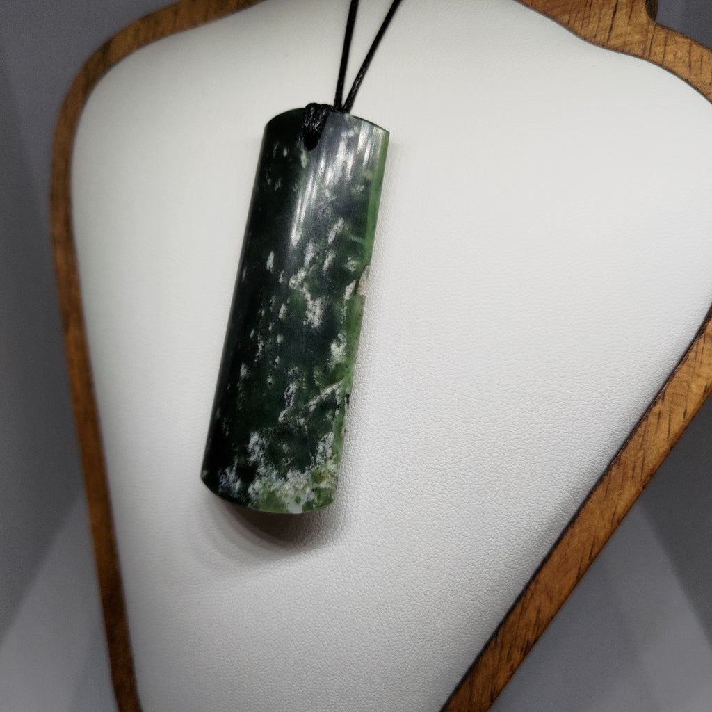 Pounamu Toki – Hand-Carved New Zealand Greenstone Adze 0091