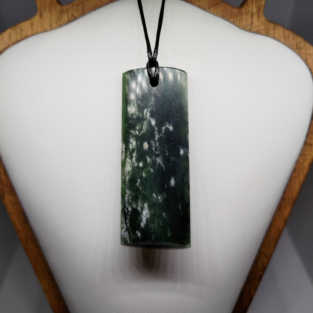 Pounamu Toki – Hand-Carved New Zealand Greenstone Adze 0091