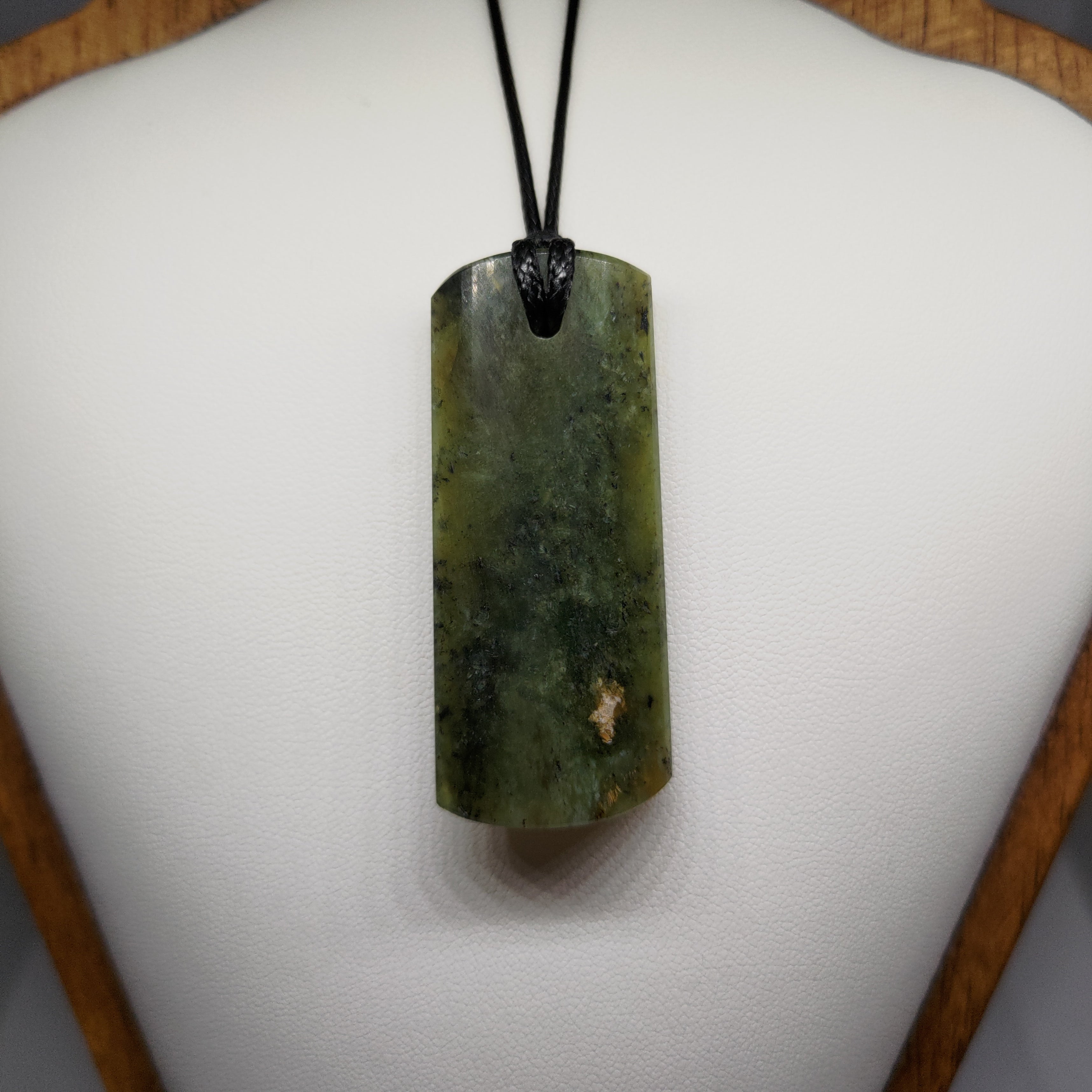 Pounamu Toki – Hand-Carved New Zealand Greenstone Adze 0094