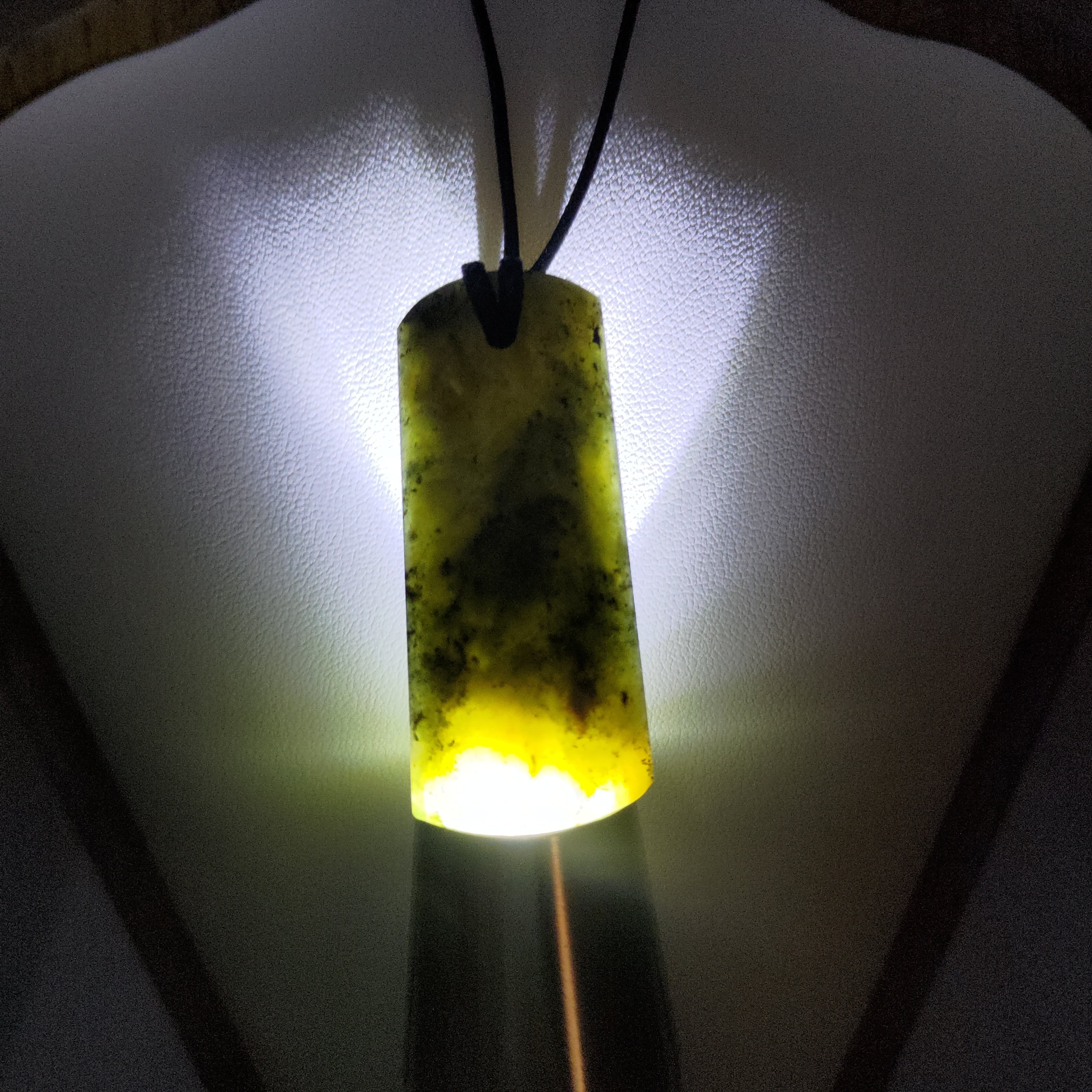 Pounamu Toki – Hand-Carved New Zealand Greenstone Adze 0094
