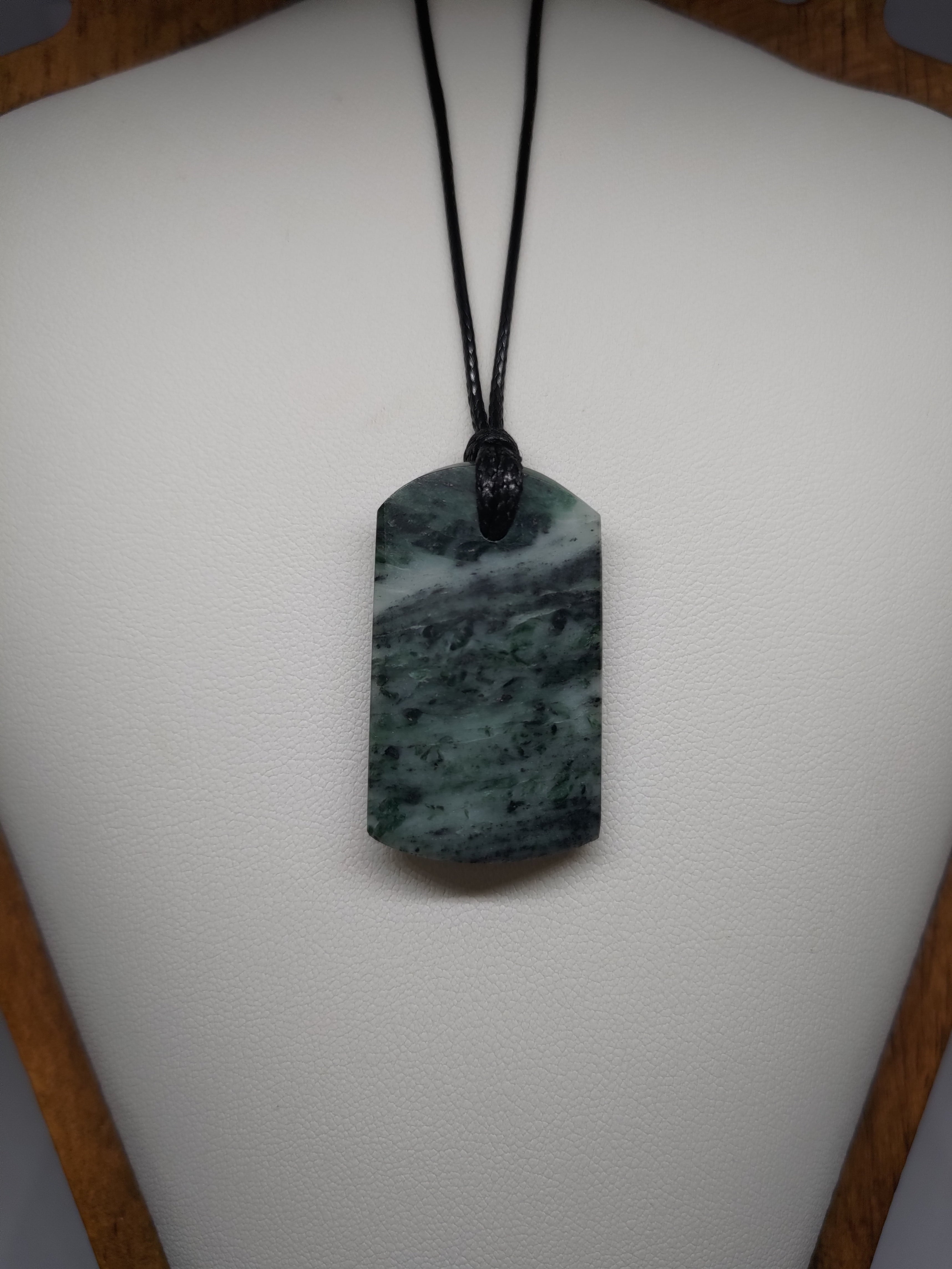 Pounamu Toki – Hand-Carved New Zealand Greenstone Adze 0096