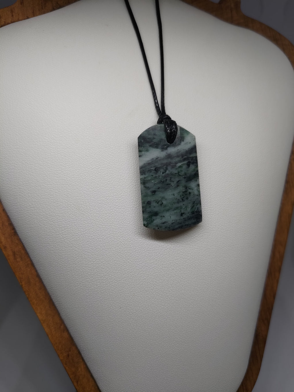 Pounamu Toki – Hand-Carved New Zealand Greenstone Adze 0096