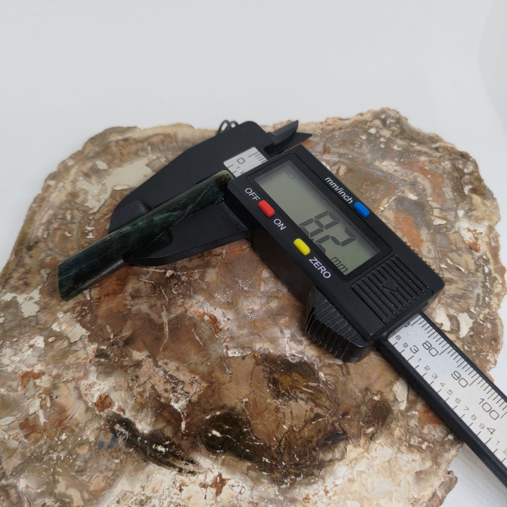 Pounamu Toki – Hand-Carved New Zealand Greenstone Adze 0095