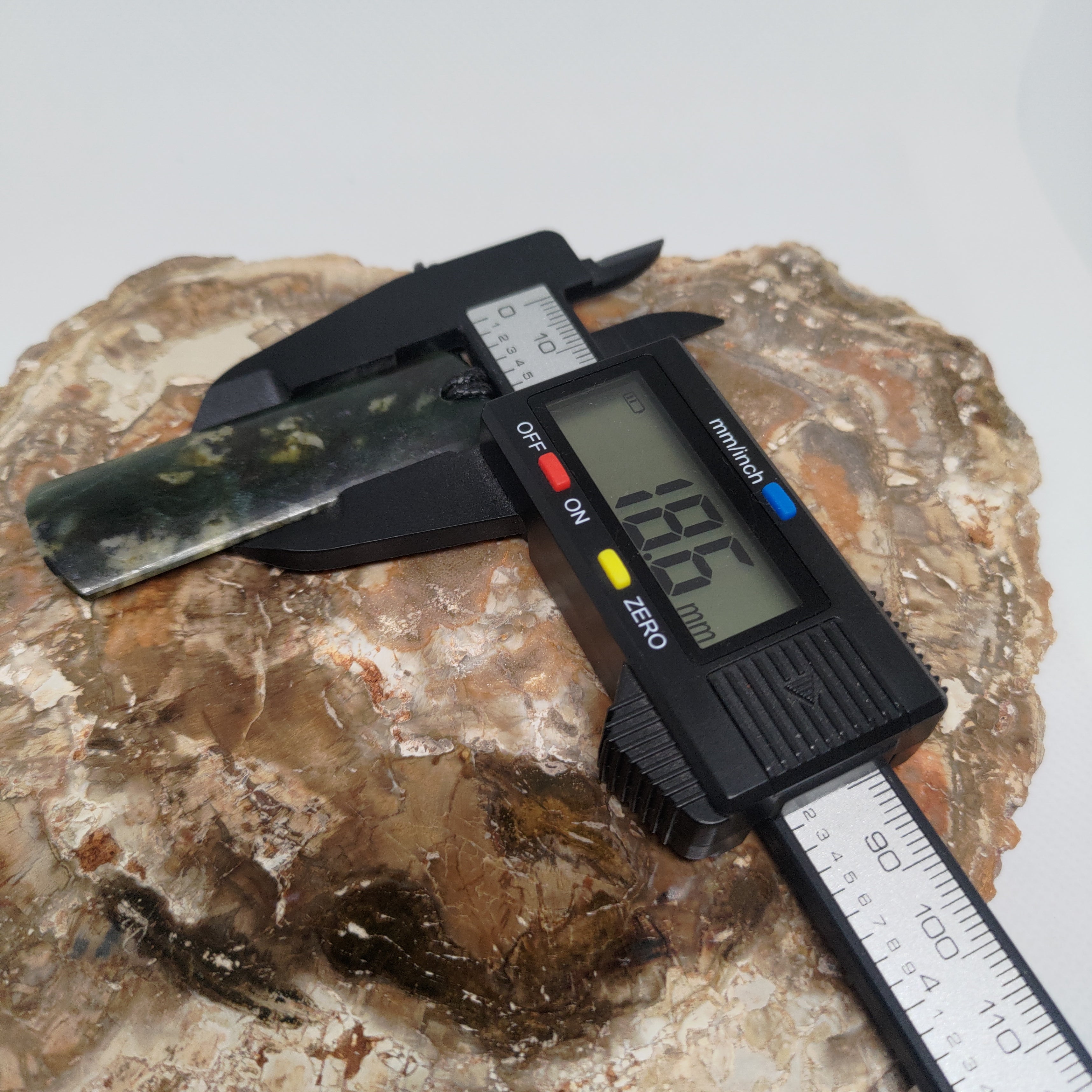 Pounamu Toki – Hand-Carved New Zealand Greenstone Adze 0103