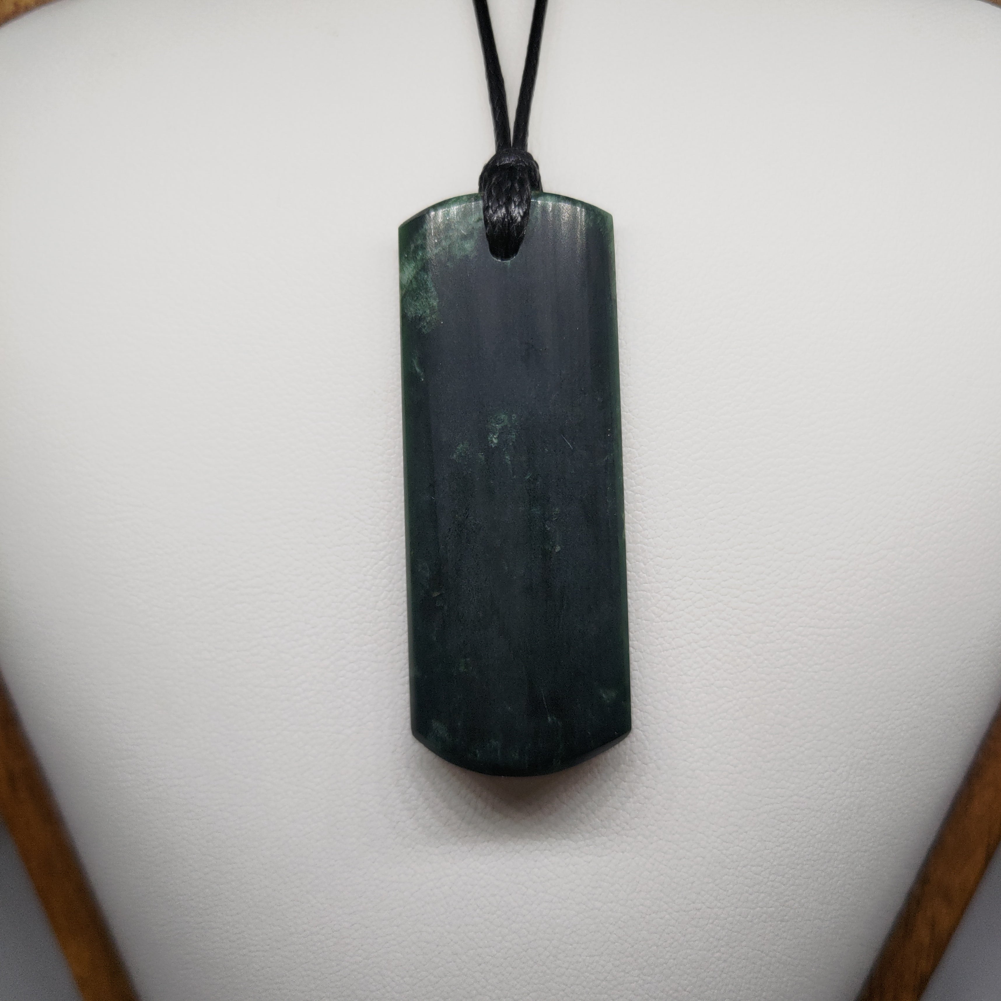 Pounamu Toki – Hand-Carved New Zealand Greenstone Adze 0110