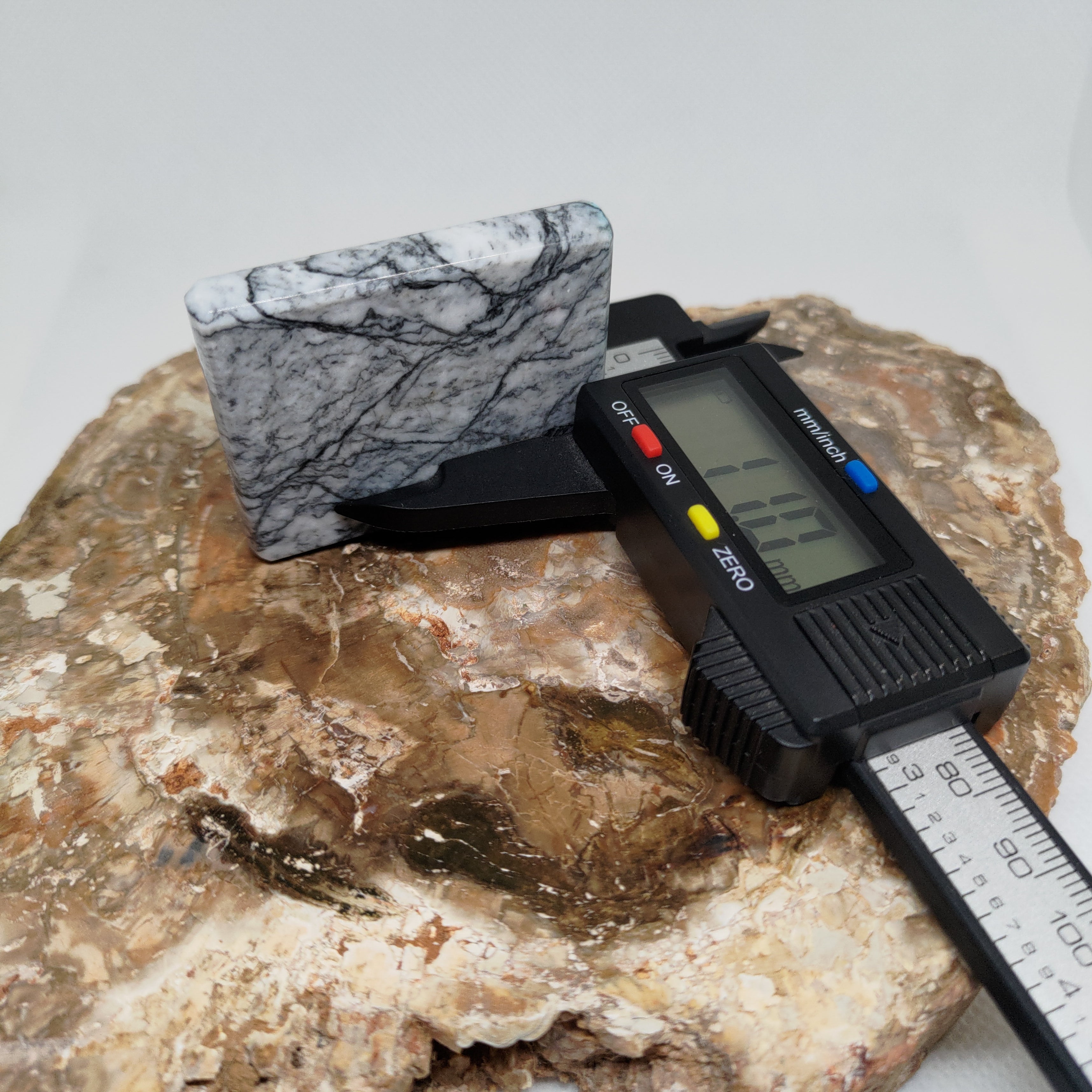 Hand Made New Zealand Howlite Display Slab (Small) Ref: 0115