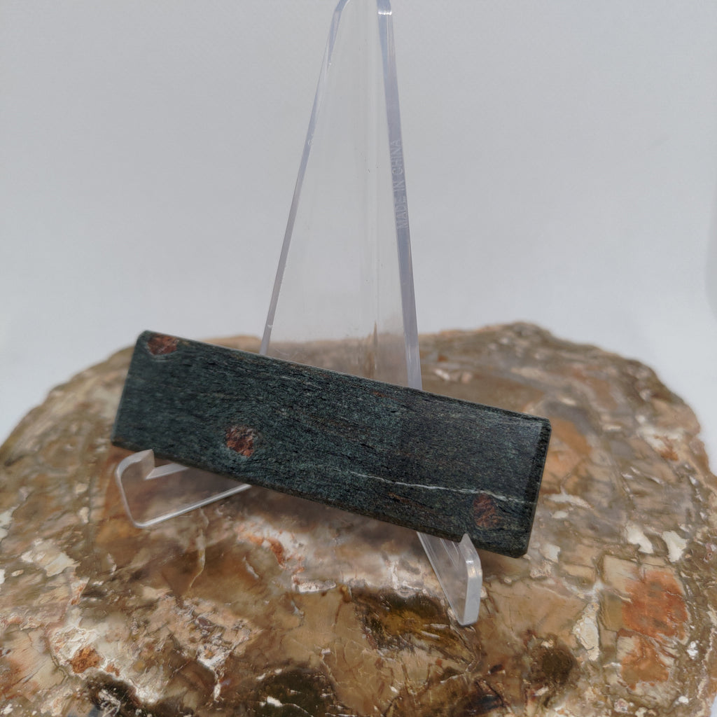 Hand Made New Zealand Schist With Red Garnets Display Slab (Small) Ref: 0117