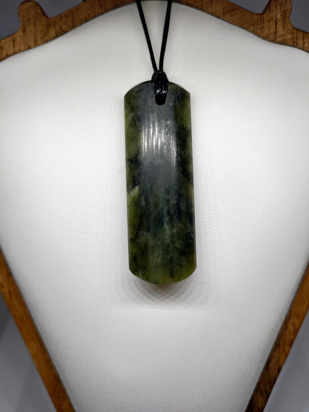 Pounamu Toki – Hand-Carved New Zealand Greenstone Adze 0120