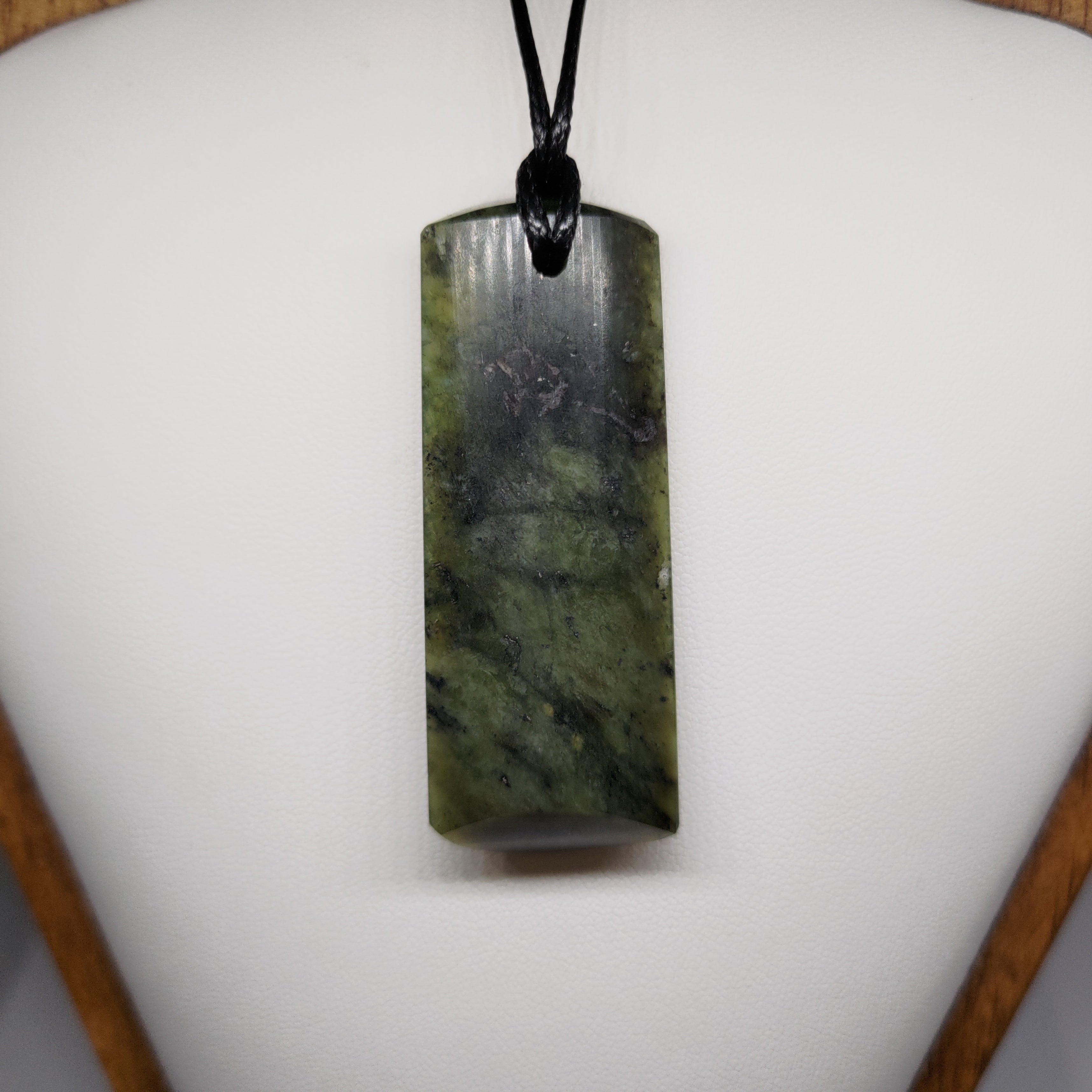 Pounamu Toki – Hand-Carved New Zealand Greenstone Adze 0121