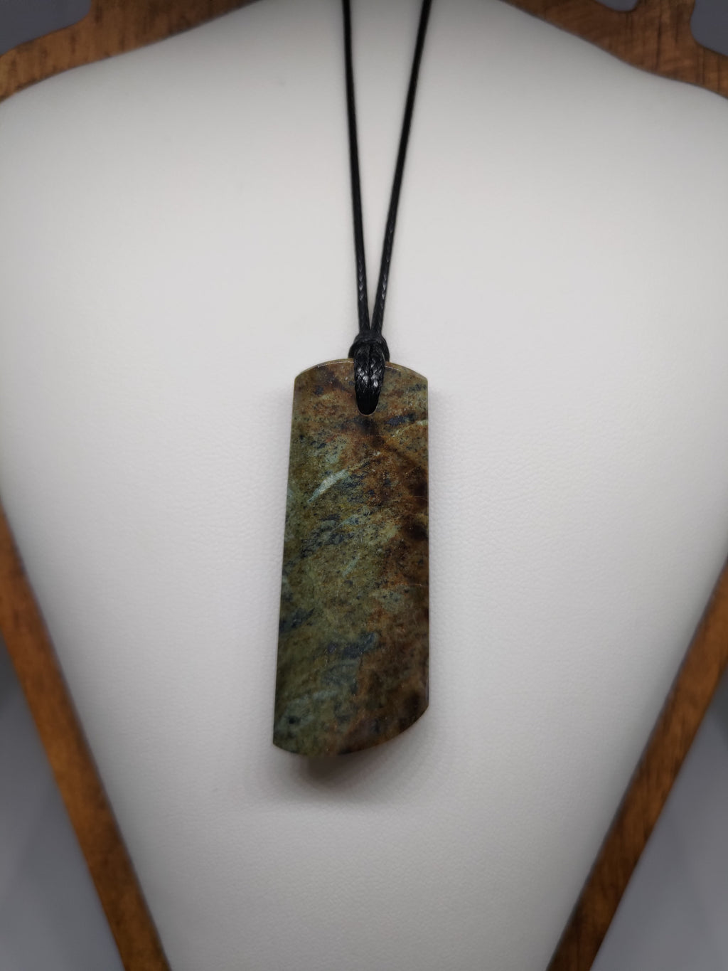 Hand Made New Zealand Obay Stone Pendant Ref: 0124