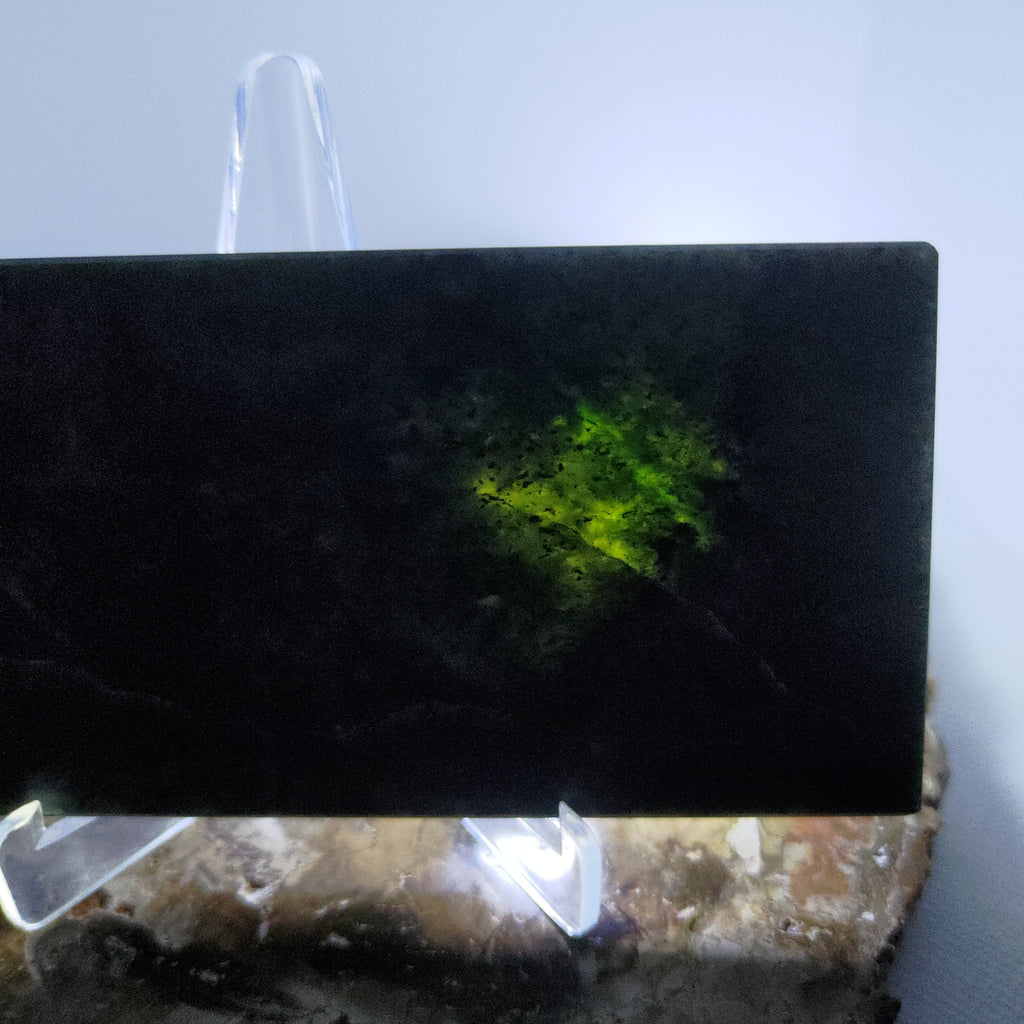 New Zealand Pounamu Display Slab (large) Ref 0136