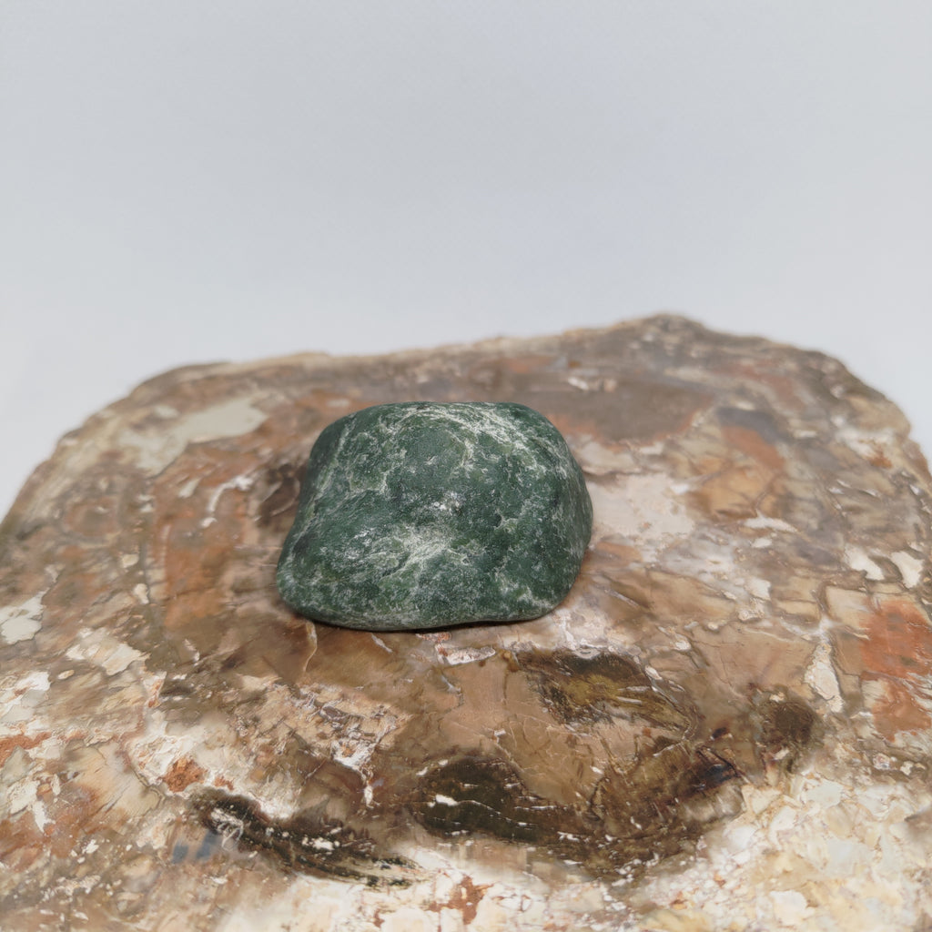 New Zealand flower Pounamu Specimen (Small) Ref: 0146