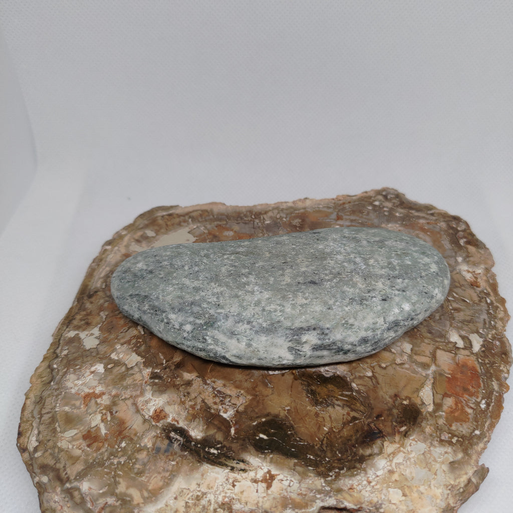 New Zealand Pounamu Specimen Ref: 0151