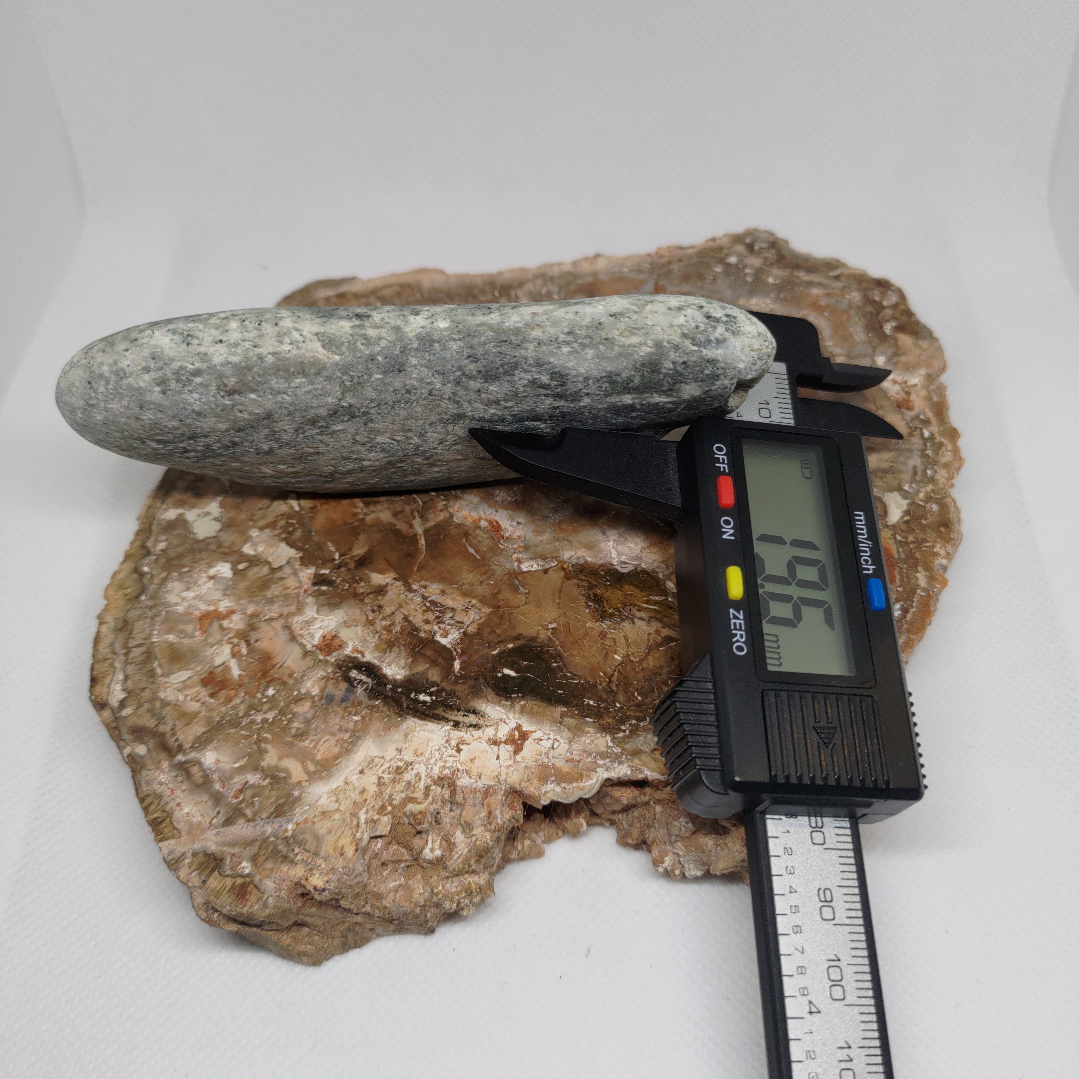 New Zealand Pounamu Specimen Ref: 0151
