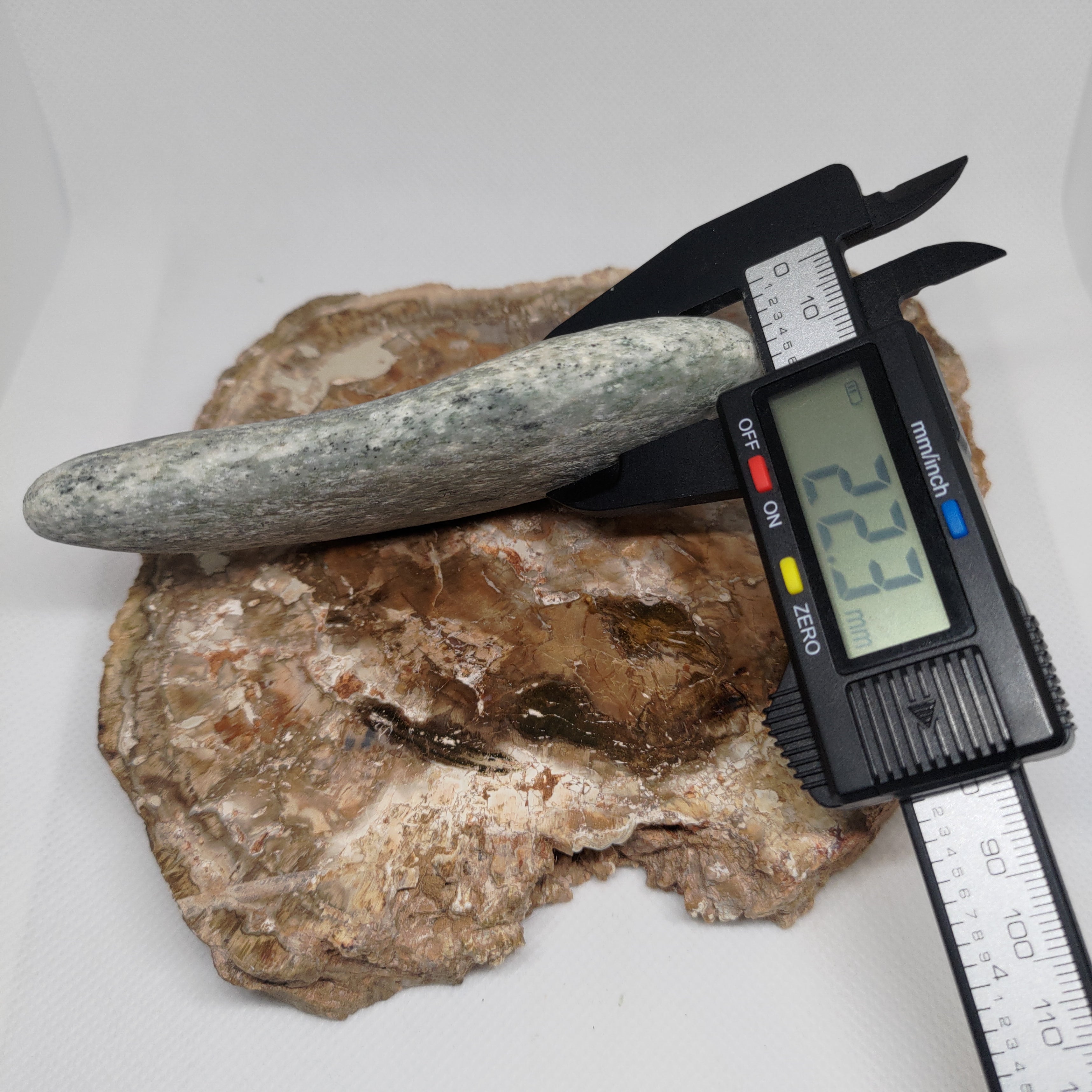 New Zealand Pounamu Specimen Ref: 0151
