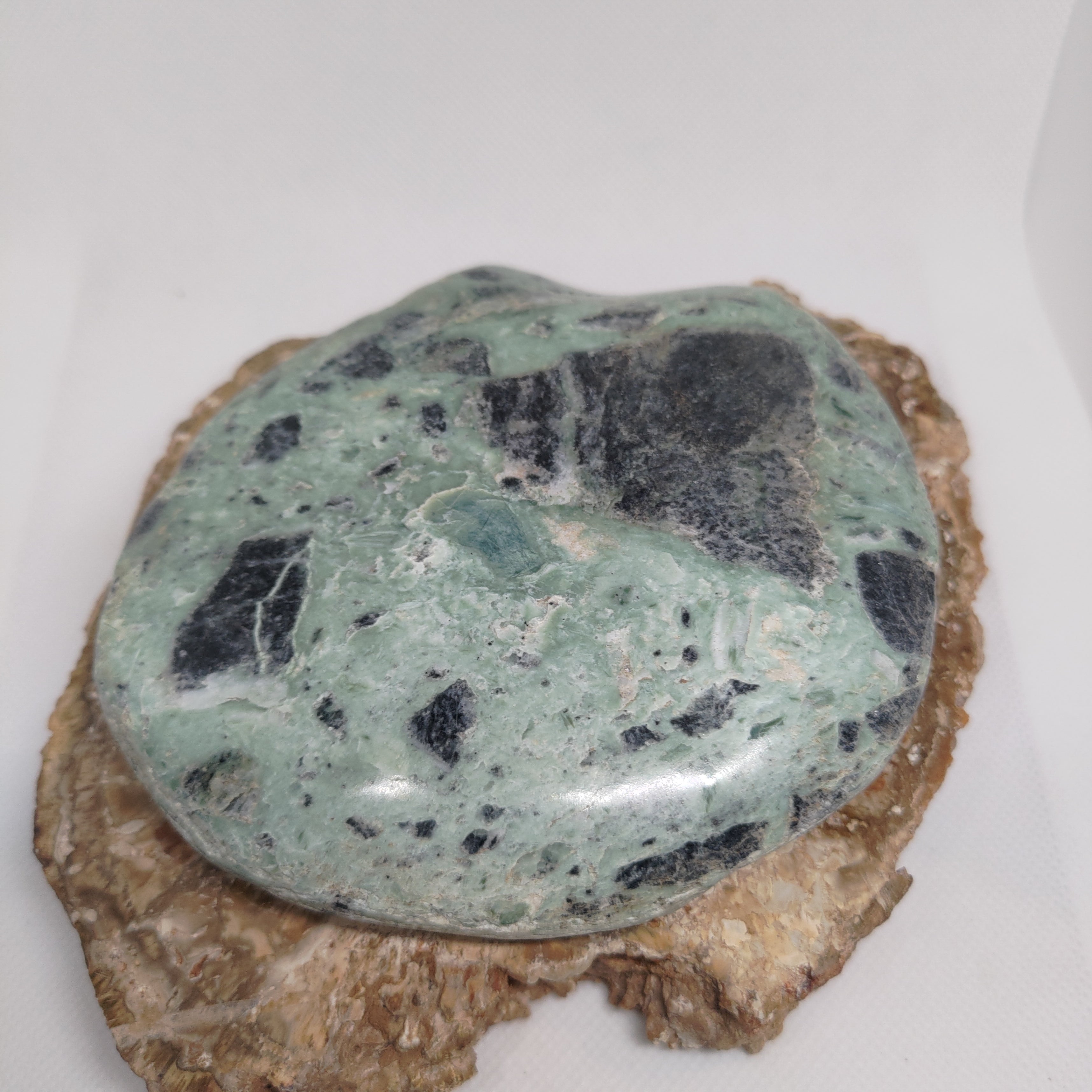 New Zealand Pounamu Specimen High Shine Polish On One Side Ref: 0153