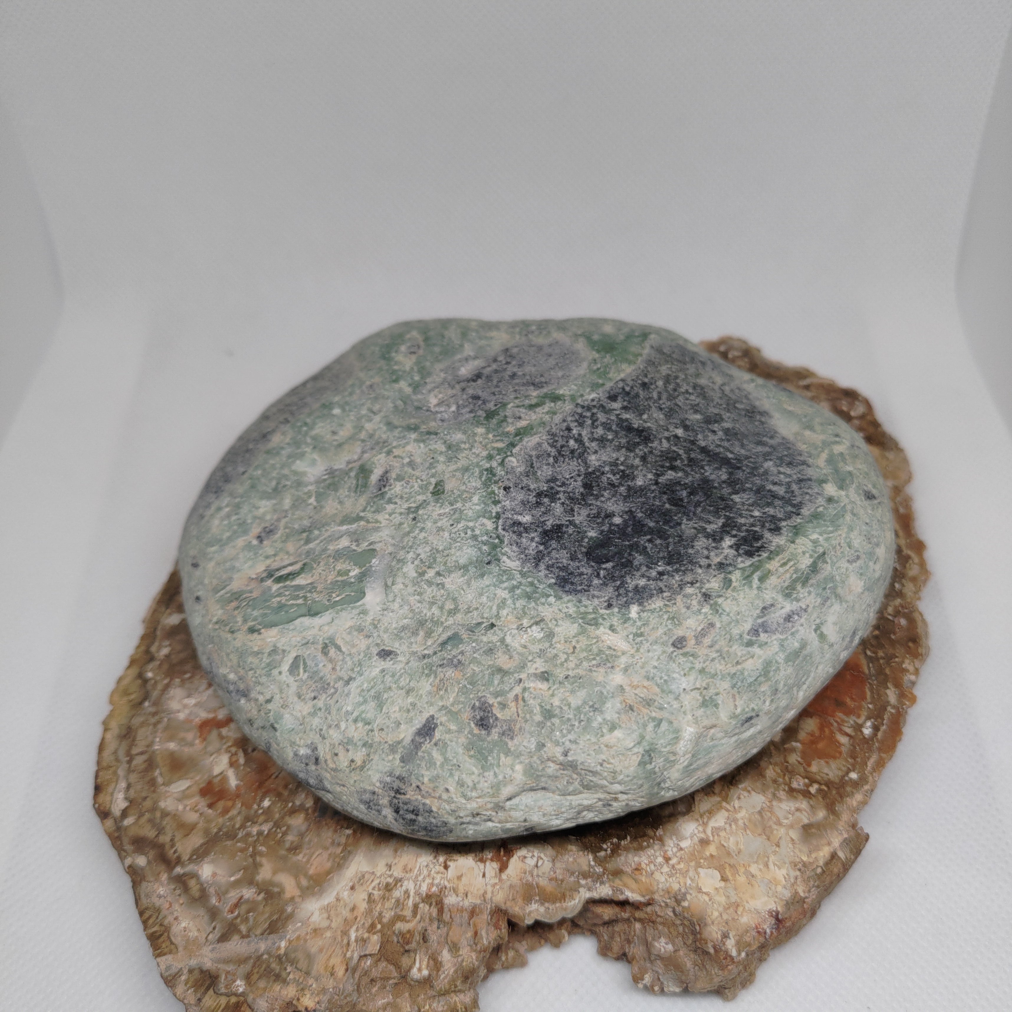 New Zealand Pounamu Specimen High Shine Polish On One Side Ref: 0153