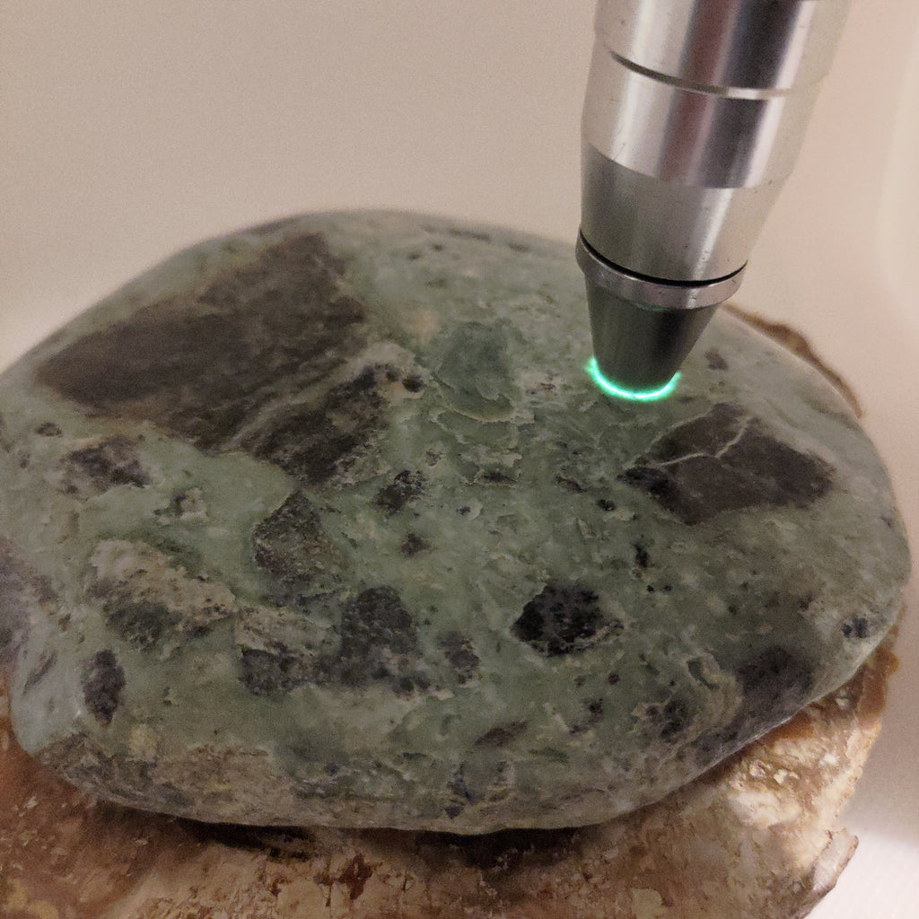 New Zealand Pounamu Specimen High Shine Polish On One Side Ref: 0153