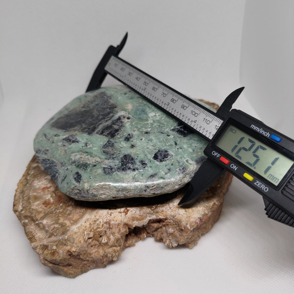 New Zealand Pounamu Specimen High Shine Polish On One Side Ref: 0153